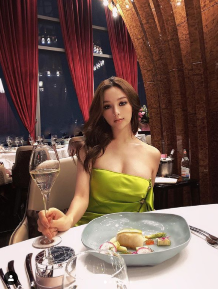 3 hot girl có quan hệ đặc biệt với Tuấn Hưng đẹp mơn mởn khiến gái 20 chạy dài - Hình 5