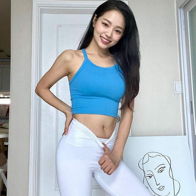 Chị em sinh đôi là HLV pilates nổi tiếng Hàn Quốc - Hình 11
