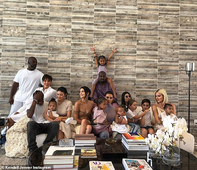 Chương trình truyền hình thực tế nhà Kardashian thông báo kết thúc sau 20 mùa - Hình 6