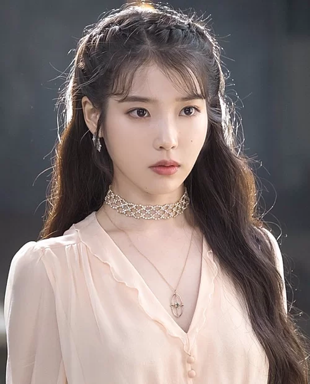 IU sẽ tung full album vào cuối 2020, cụ thể chưa rõ nhưng nếu đối đầu trực diện với BTS và BLACKPINK là banh Kpop! - Hình 1