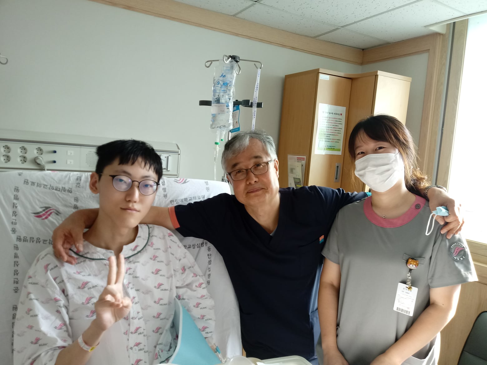 LMHT: Nuguri bị xẹp phổi, fan hâm mộ 'dựng tượng' Faker - Hình 5