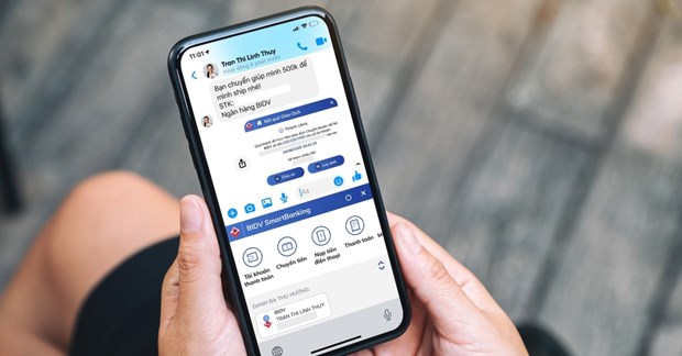 Ngân hàng đầu tiên hỗ trợ khách hàng giao dịch trên ứng dụng chat - Hình 1