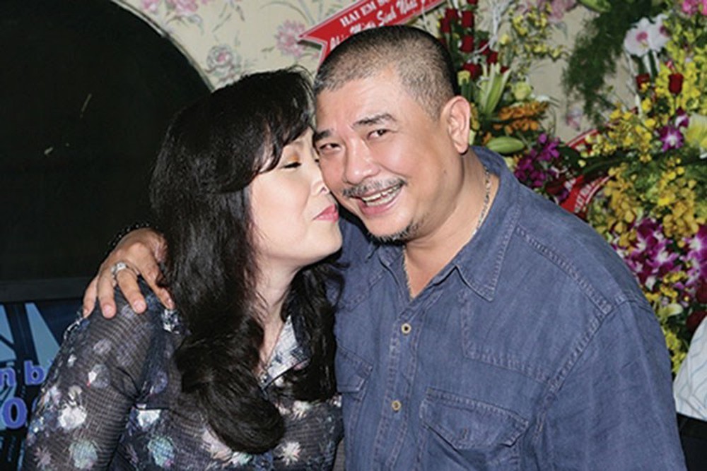 NSND Hồng Vân: Ông xã Lê Tuấn Anh nhắn tin cho tôi cả ngày - Hình 5