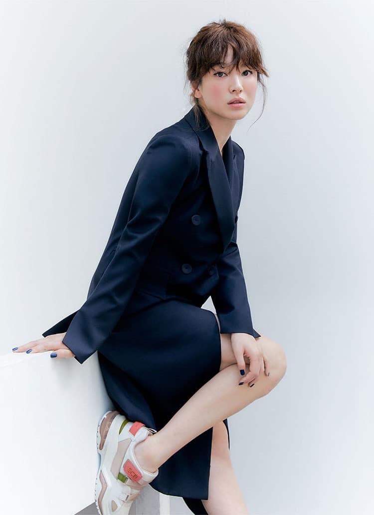 Song Hye Kyo qua ống kính bạn thân, vóc dáng khác một trời một vực so với ảnh tạp chí - Hình 7