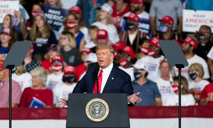 Trump nói Harris thành nữ tổng thống là nỗi ô nhục - Hình 1