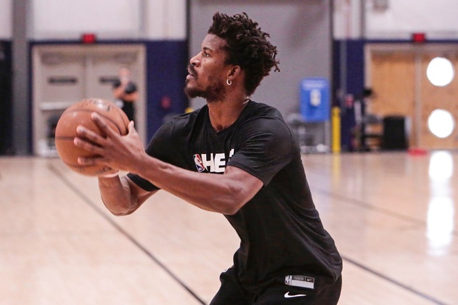 Butler từ cậu bé vô gia cư đến ngôi sao kiếm 144 triệu USD tại NBA - Hình 6
