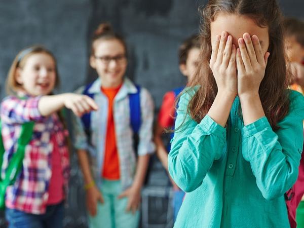 Chuyên gia mách nước dạy con ứng phó với bạo lực học đường - Hình 2