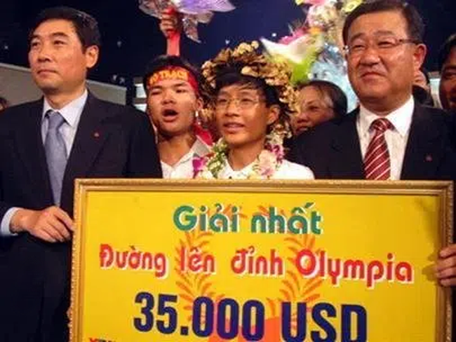 Quán quân Olympia 2005: Nam sinh nghèo đổi đời nhờ vòng nguyệt quế, có tài sản 1 triệu đô nhưng bị chê trách vì cạn tình với đồng hương? - Hình 2