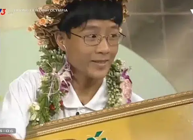 Quán quân Olympia 2005: Nam sinh nghèo đổi đời nhờ vòng nguyệt quế, có tài sản 1 triệu đô nhưng bị chê trách vì cạn tình với đồng hương? - Hình 3