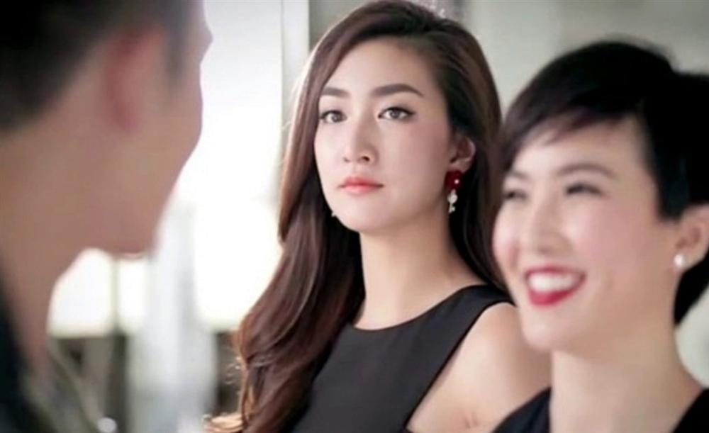 Tết dương lịch chồng vẫn phải đi làm, tôi mang đồ ăn đến cho anh thì sững sờ nghe một người bảo: Nó đổi ca với anh mà? - Hình 2