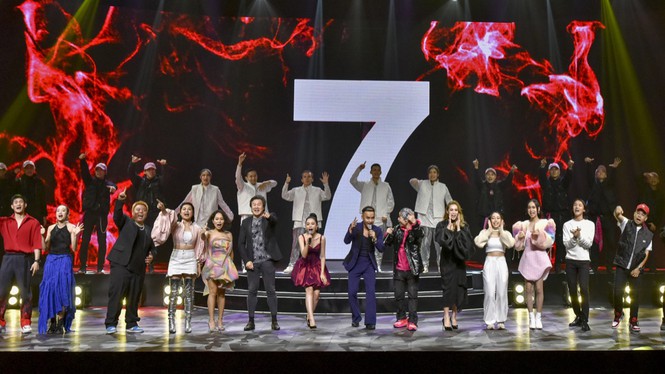 TP.HCM: Binz, Hoàng Thuỳ Linh, Min... thắp sáng Lễ hội Countdown đón chào năm 2021 - Hình 10