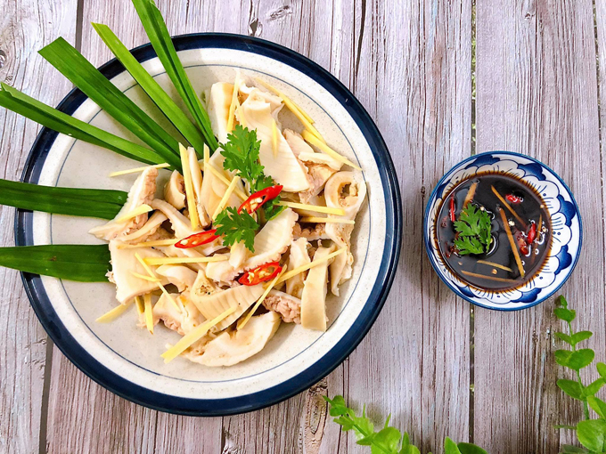 Tràng heo hấp gừng lá dứa - Hình 1