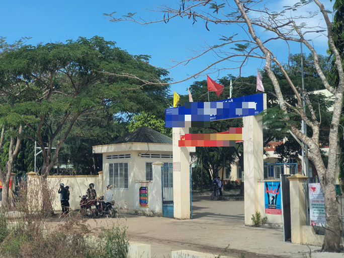 Nữ sinh lớp 7 tự sinh con trong nhà tắm | Tình dục học đường trở nên dễ dãi từ bao giờ? - Hình 1