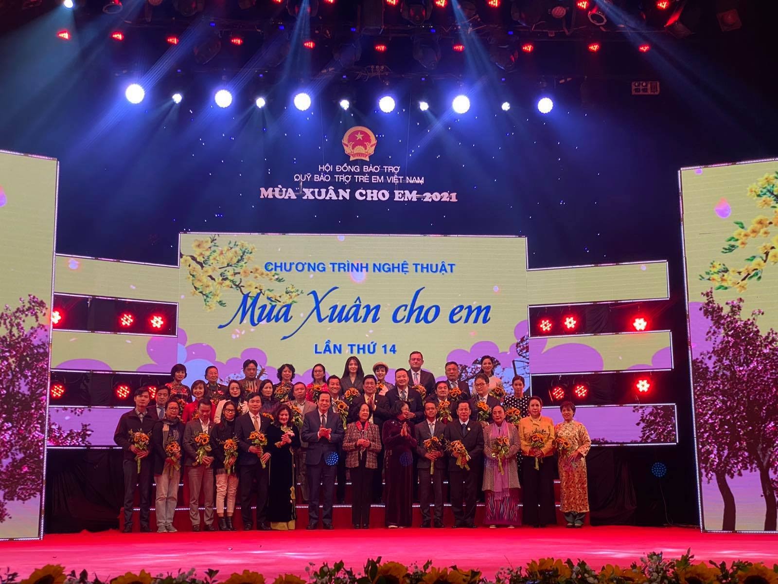 Rich Kid Tiên Nguyễn trao tặng 3 tỷ đồng cho trẻ em có hoàn cảnh khó khăn - Hình 2