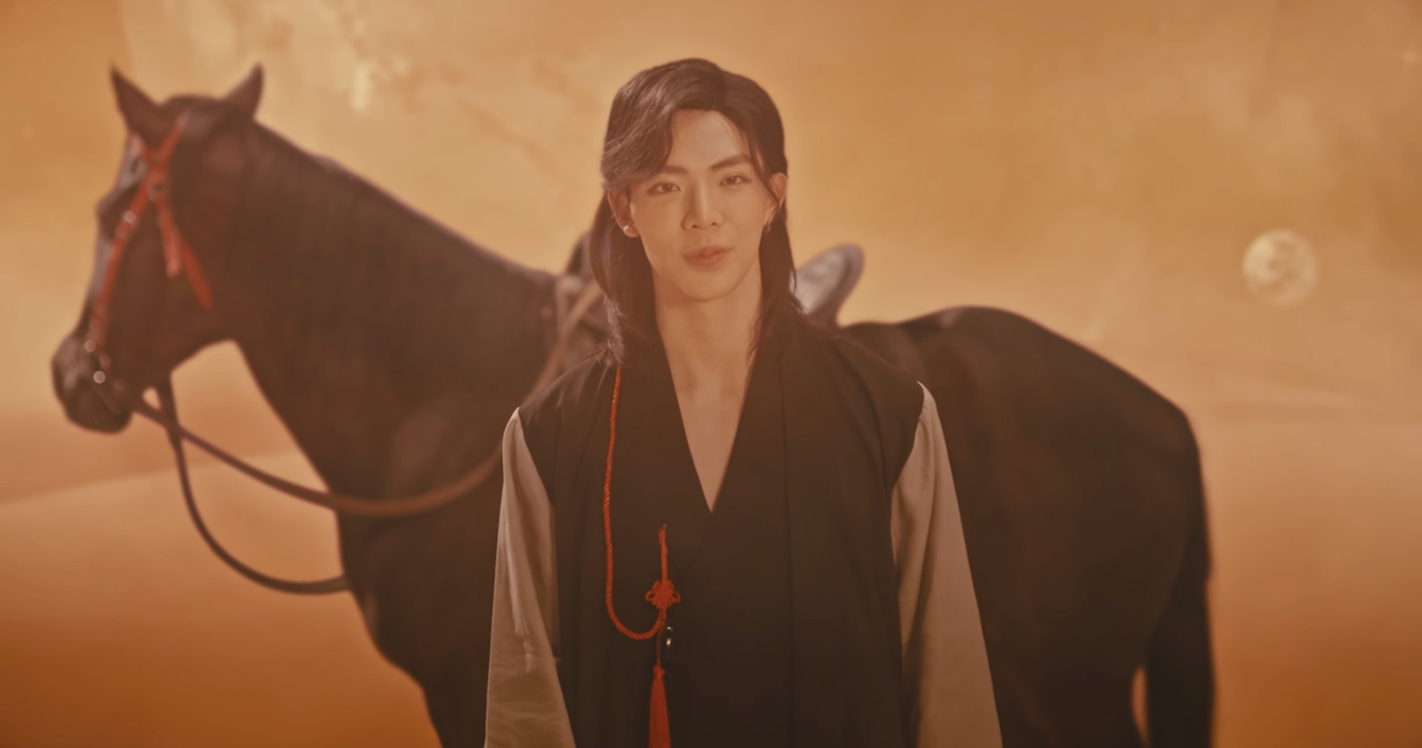 Erik bị netizen chê tơi tả trong MV mới Anh luôn là lý do - Hình 4