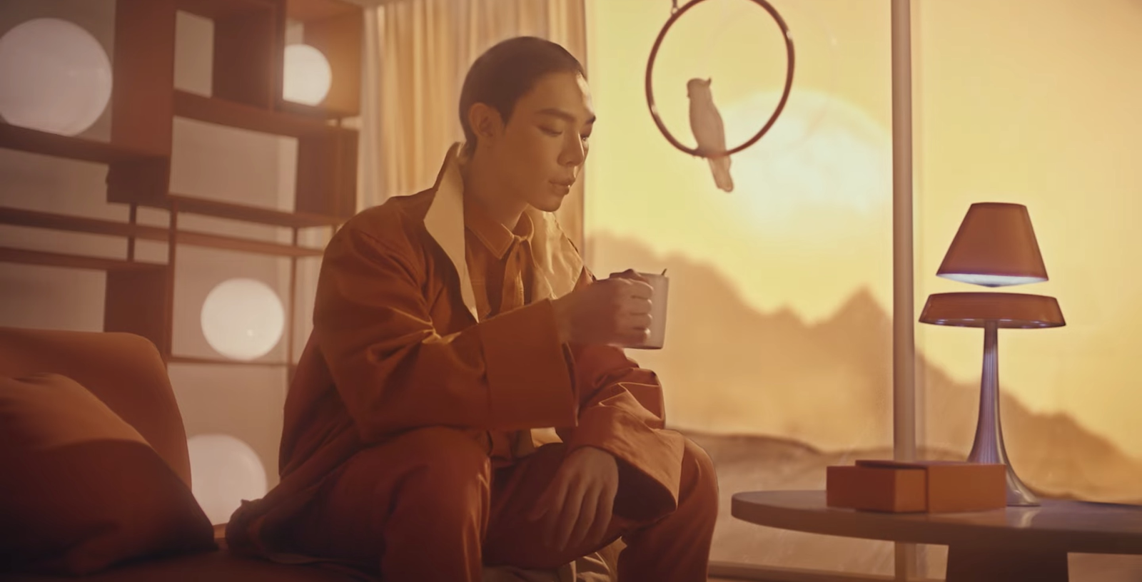 Erik bị netizen chê tơi tả trong MV mới Anh luôn là lý do - Hình 6
