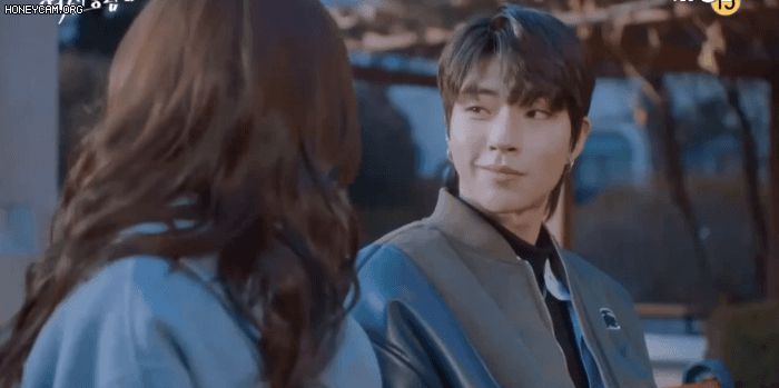 Moon Ga Young - Cha Eun Woo toan đóng cảnh nóng thì bị đôi tay bí ẩn cản lối ở tập 9 True Beauty, tức ghê! - Hình 5