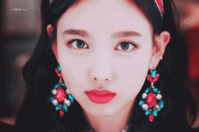 Nayeon đổi dáng lông mày là mặt thanh thoát gấp đôi bình thường, sức mạnh của makeup thật ghê gớm - Hình 3