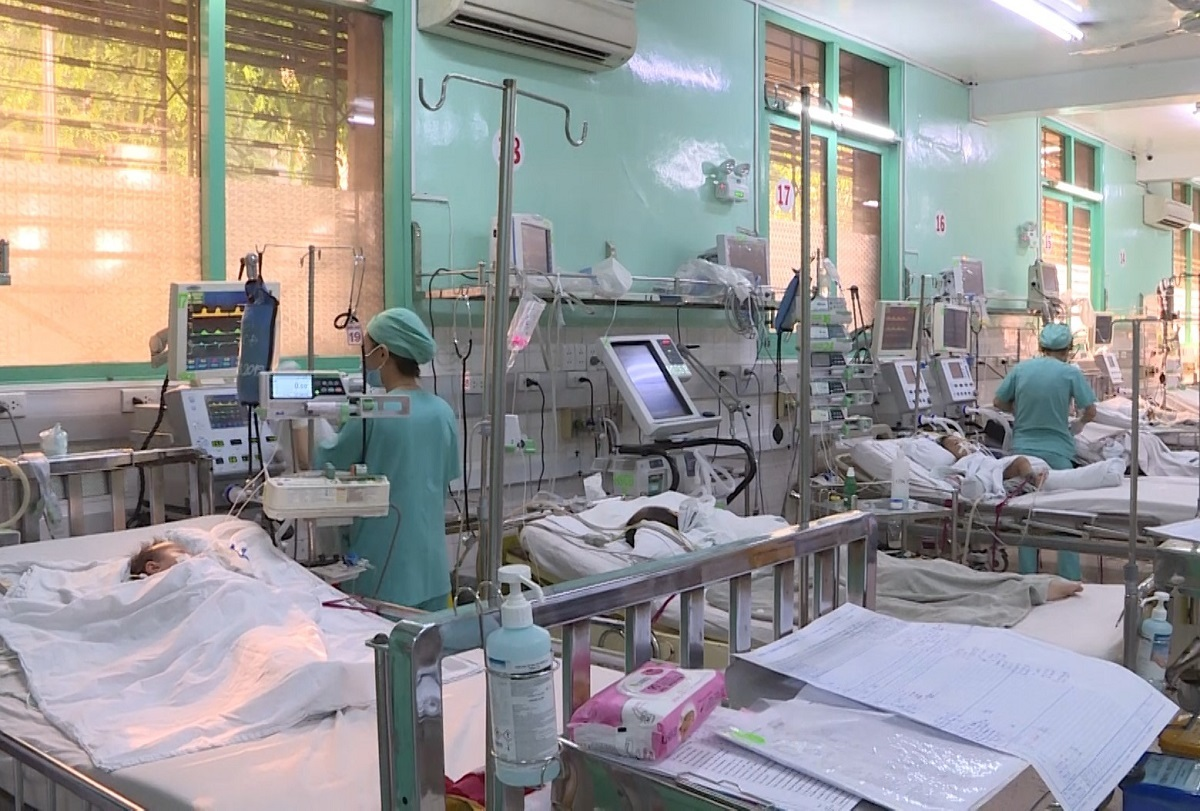 Cái chết bất thường của bệnh nhi 3 tuổi ; Trên người có nhiều vết bầm kỳ lạ - Hình 2