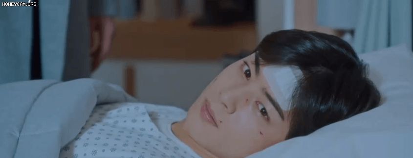 Góc oái oăm: Cha Eun Woo phải tự tay kéo quần giúp Hwang In Yeop ở tập 11 True Beauty - Hình 1