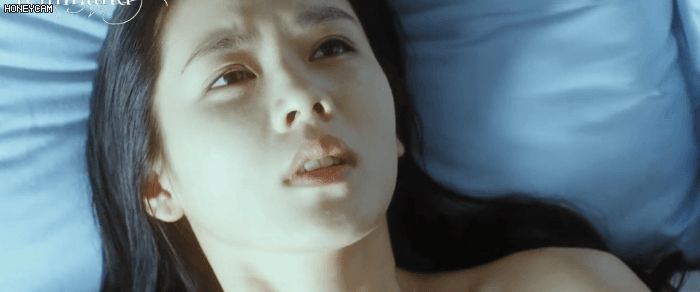 Son Ye Jin từng một thời đóng cảnh nóng đốt mắt, Hyun Bin mà xem chắc tức nổ đom đóm mắt đây! - Hình 8