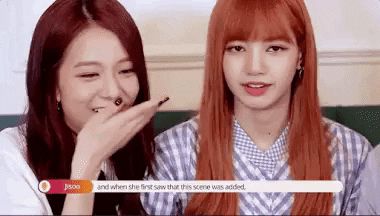 Lisa mải nghịch nên chẳng biết mình bị ghi hình, bất ngờ khi thấy MV hường phấn của BLACKPINK có cảnh nằm ngoài kịch bản - Hình 3