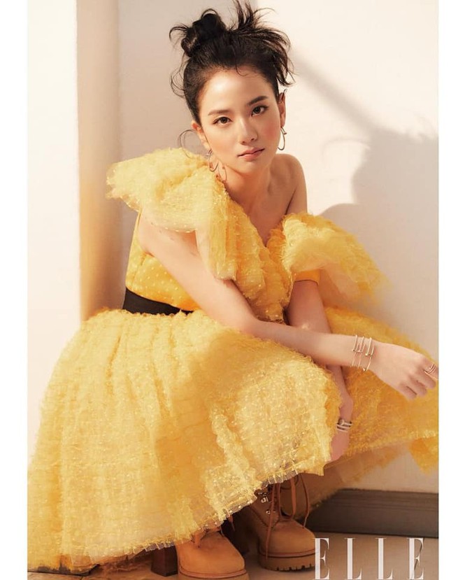 Jisoo BLACKPINK hóa công chúa trên tạp chí Marie Claire