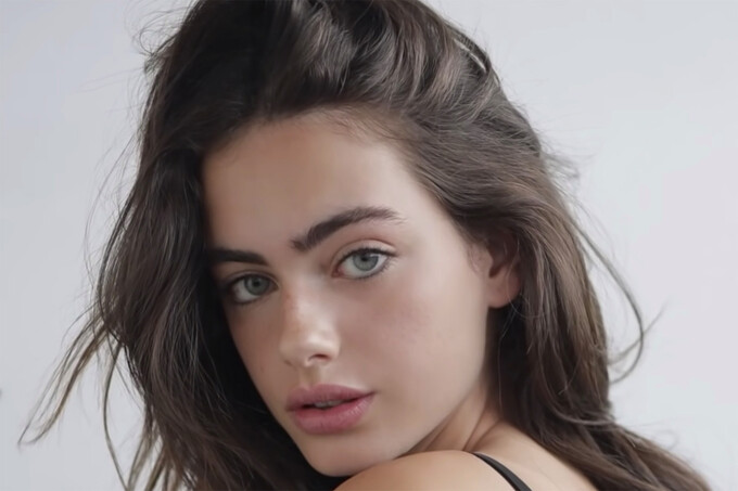 Nàng mẫu 19 tuổi có gương mặt đẹp nhất thế giới 2020 - Hình 1