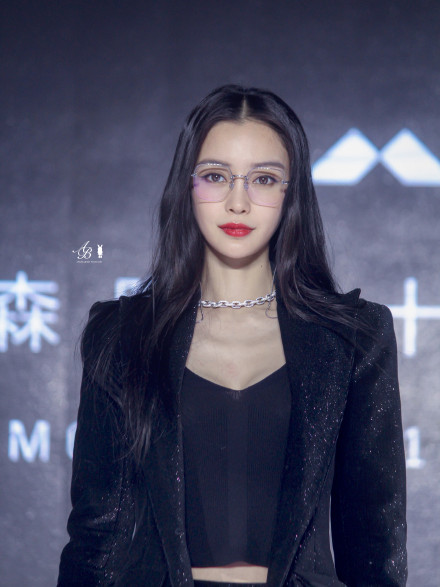 Angela Baby xuất hiện quyến rũ và tự tin sau khi bị tố giật bồ - Hình 8