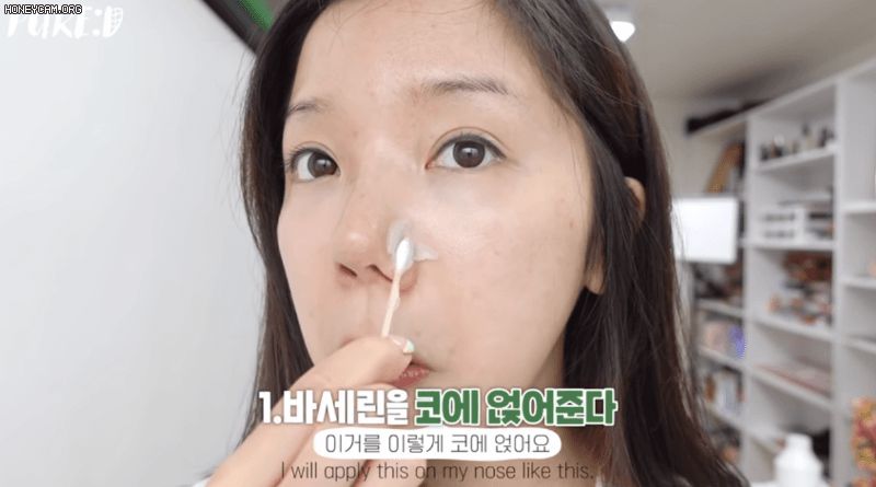 Nặn mụn thô bạo là sai cực kỳ, beauty blogger Hàn mách cách lấy mụn đầu đen với Vaseline siêu nhẹ nhàng và không hại da - Hình 3