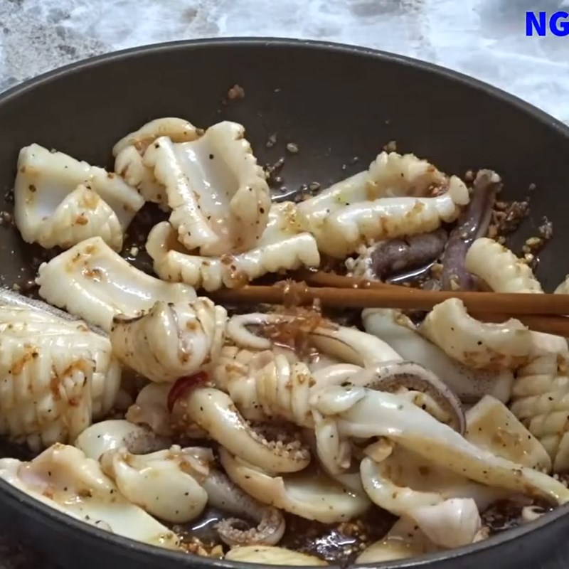 2 cách làm mực kho thơm ngon đậm đà đổi vị bữa cơm - Hình 10