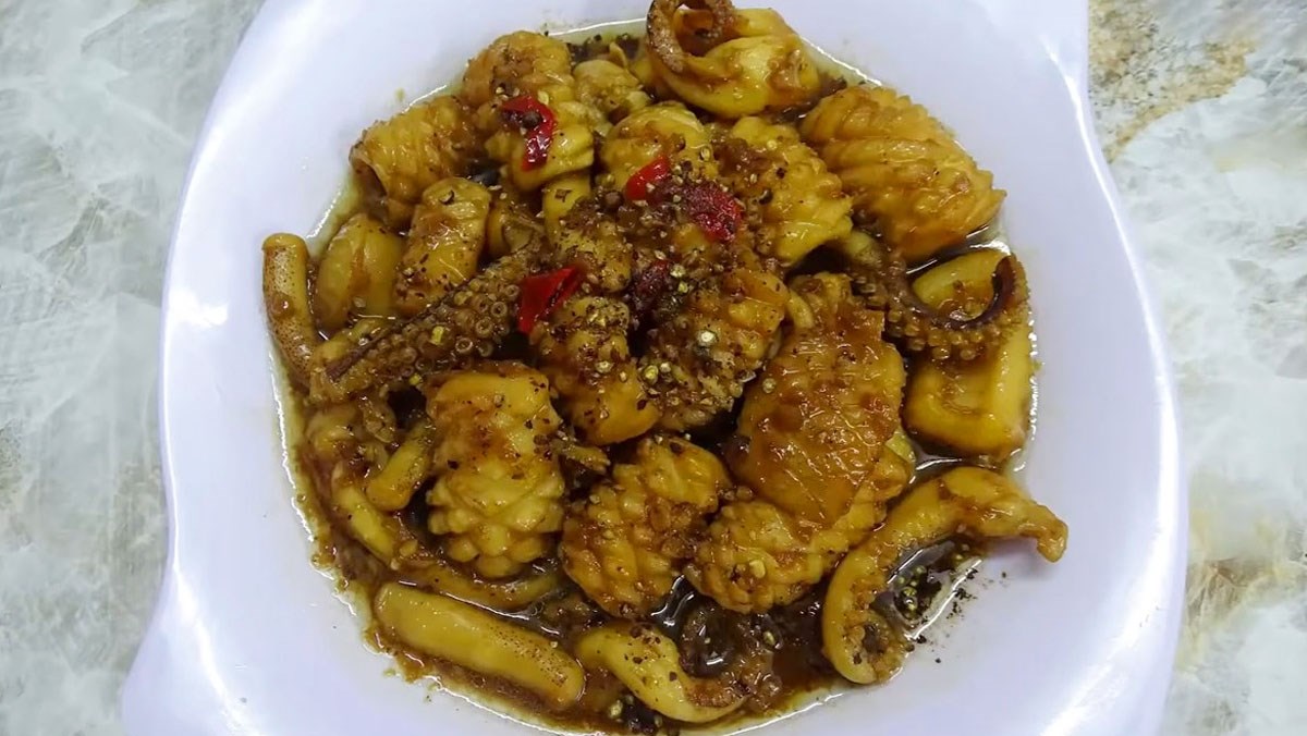2 cách làm mực kho thơm ngon đậm đà đổi vị bữa cơm - Hình 1