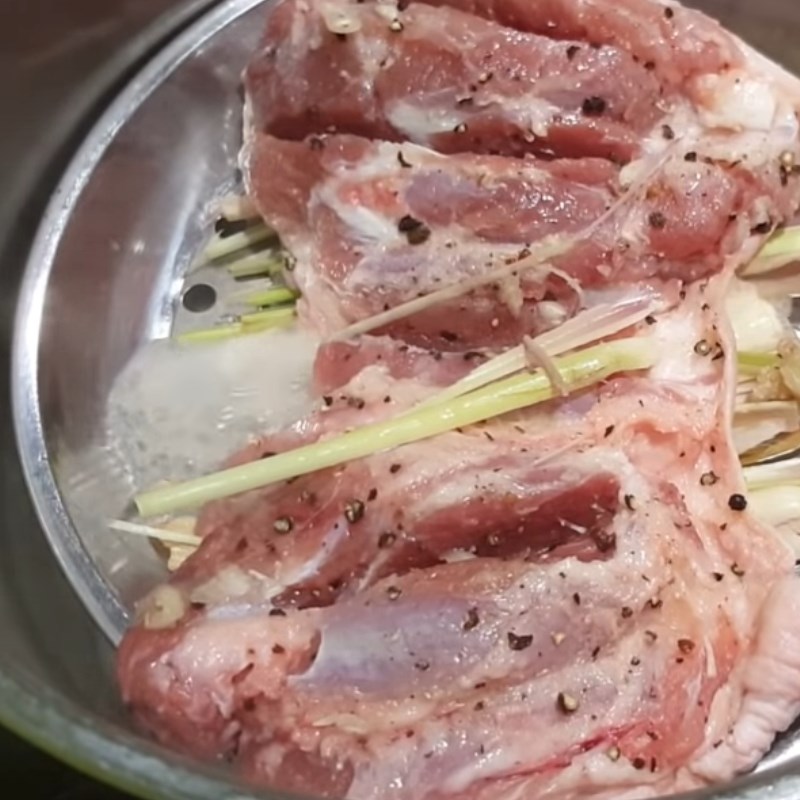 3 cách làm chân giò (giò heo) hấp bia, sả ớt và ngũ vị hương đậm đà hấp dẫn - Hình 10