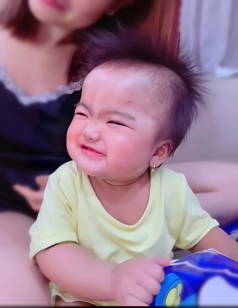 Con gái tạo dáng đợi món ăn, Mạc Văn Khoa: Tướng ngồi hiền dịu quá à - Hình 4