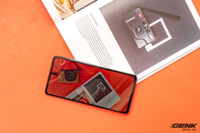 Đánh giá nhanh Samsung Galaxy A52s 5G: Hậu tố s hóa ra không phải làm cho có - Hình 3