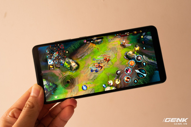Đánh giá nhanh Samsung Galaxy A52s 5G: Hậu tố s hóa ra không phải làm cho có - Hình 15