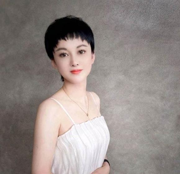 Đừng giữ nguyên một kiểu tóc nữa, chọn kiểu tóc phù hợp chính là chìa khóa. 3 kiểu tóc này rất tốt để tham khảo - Hình 7