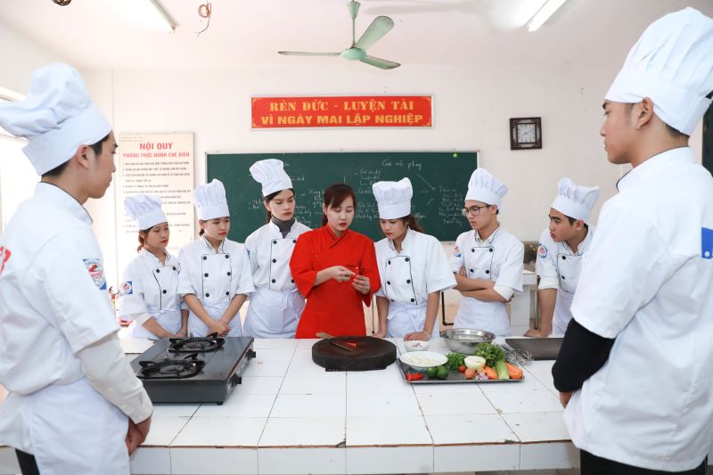 Học sinh tốt nghiệp THCS được đào tạo miễn phí trình độ cao đẳng 10 ngành nghề trọng điểm - Hình 2