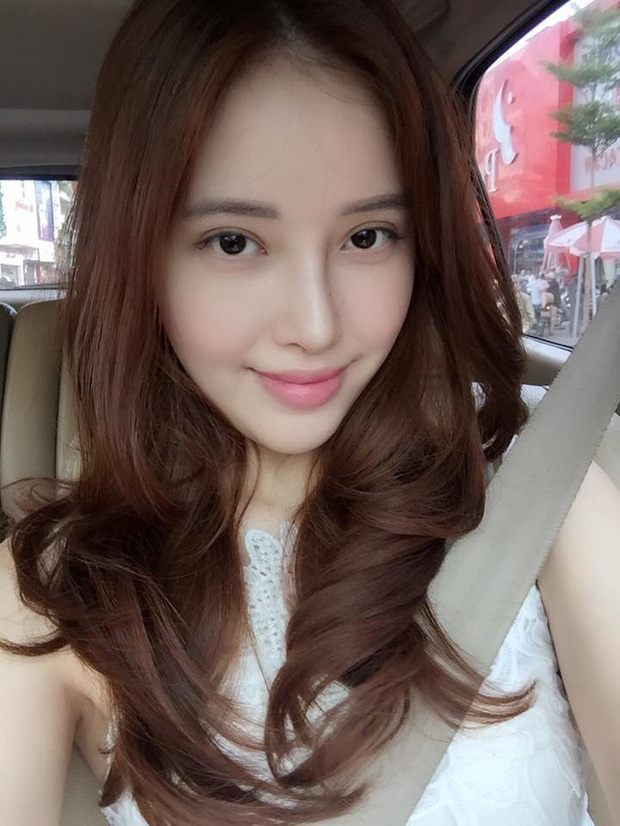 Hội chị - em đình đám của sao Vbiz: Nhà Nhã Phương gen quá trội, Ngọc Trinh nóng bỏng vẫn bị lu mờ bởi chị gái vì điểm này? - Hình 16