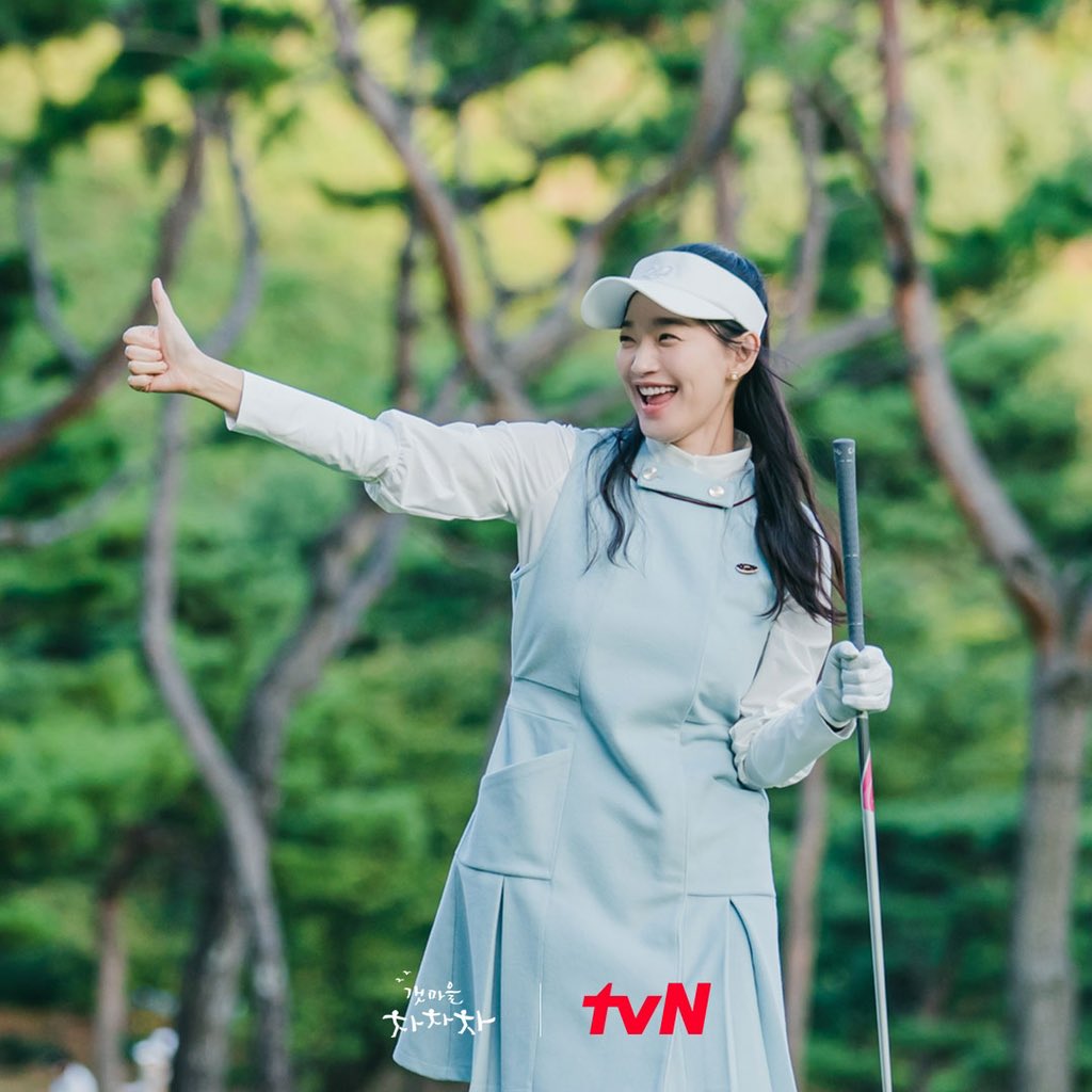 Hometown ChaChaCha tập 13: Kim Seon Ho cắn răng tận hưởng món quà mặn chát bạn gái tự làm ngày sinh nhật - Hình 9