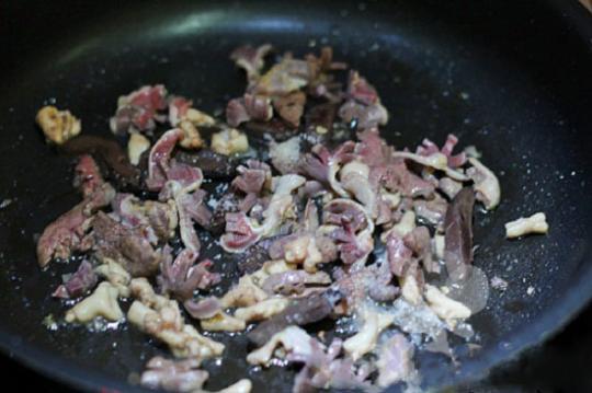 Món đậu cô ve xào lòng gà đơn giản mà hấp dẫn - Hình 4
