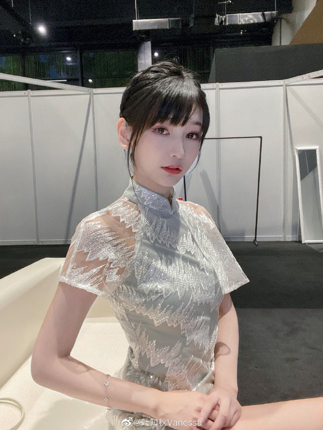 Nữ streamer 15 triệu follower kể chuyện kiếm tiền: Khởi nghiệp làm mẫu ảnh thất bại, kiếm hàng chục tỷ mỗi năm từ nghề streamer? - Hình 4
