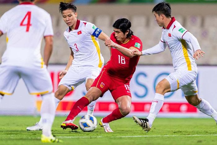 Tuyển Việt Nam: Thầy Park hãy sửa sai bắt đầu từ... Công Phượng - Hình 2