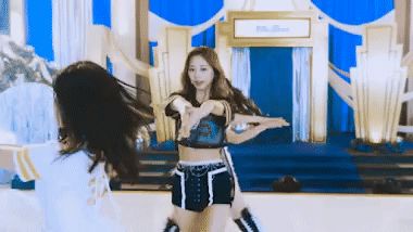 Những con số nói hộ lòng TWICE trên outfit The Feels: Chaeyoung một lòng yêu nhóm, Mina giành số 37 vì ý nghĩa đặc biệt - Hình 9