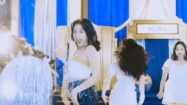 Những con số nói hộ lòng TWICE trên outfit The Feels: Chaeyoung một lòng yêu nhóm, Mina giành số 37 vì ý nghĩa đặc biệt - Hình 4