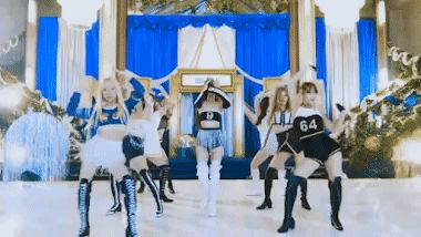 Những con số nói hộ lòng TWICE trên outfit The Feels: Chaeyoung một lòng yêu nhóm, Mina giành số 37 vì ý nghĩa đặc biệt - Hình 1