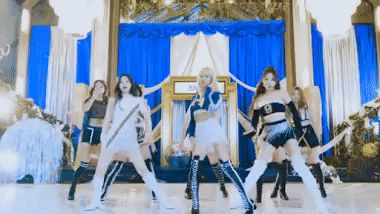 Những con số nói hộ lòng TWICE trên outfit The Feels: Chaeyoung một lòng yêu nhóm, Mina giành số 37 vì ý nghĩa đặc biệt - Hình 8