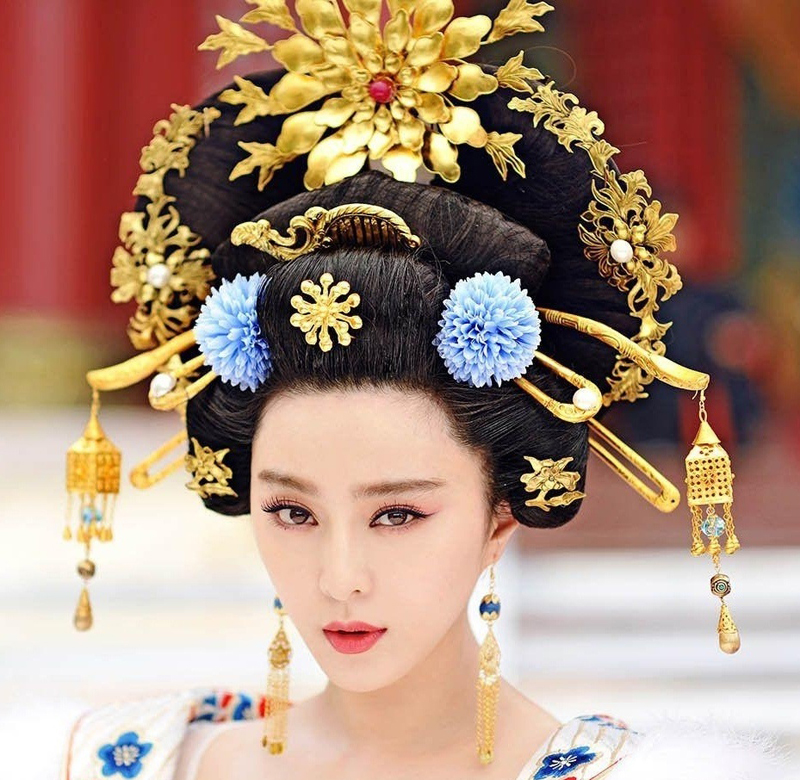 Phạm Băng Băng quyền lực, Triệu Lệ Dĩnh bị chê tơi tả khi đóng vai nữ vương - Hình 2