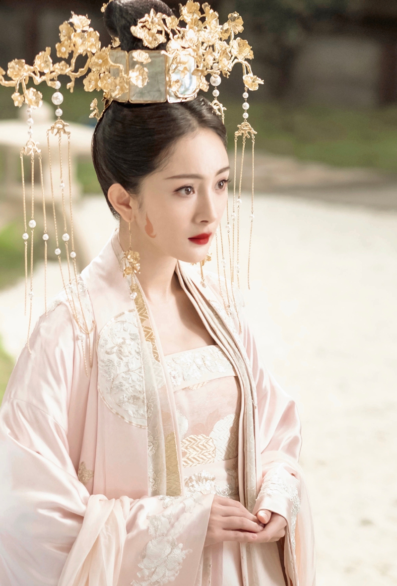 Phạm Băng Băng quyền lực, Triệu Lệ Dĩnh bị chê tơi tả khi đóng vai nữ vương - Hình 13