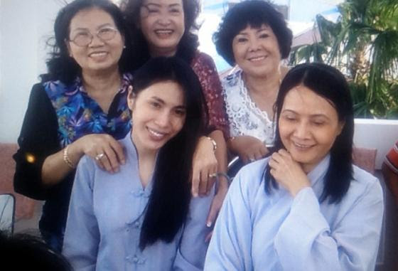 Mẹ Thủy Tiên mừng sinh nhật con gái giữa bão từ thiện, nhắn nhủ một điều gây sốt - Hình 1